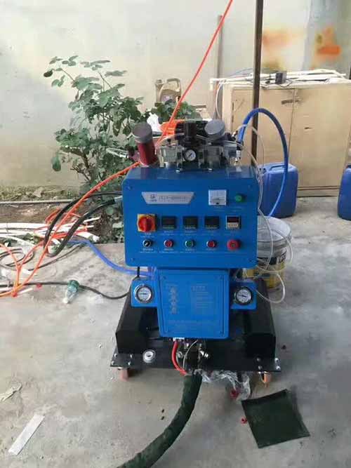 聚脲防腐小型噴涂機(jī)如何確定哪種(圖1) 噴涂聚脲防腐料機(jī)械